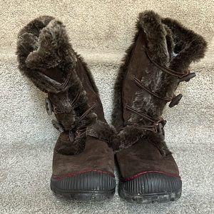 Brown leather upper,faux fur lining rubber sole boot